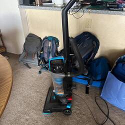 Und hier noch das ultramoderne und sehr handliche Staubsaugermodell 'Powerforce Helix'