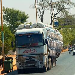Ladungssicherung afrikanisch