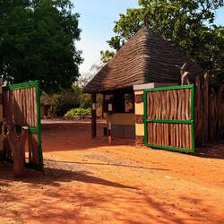 Eingang Fathala-Park