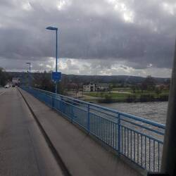 Erste Sonnenstrahlen über der Mosel