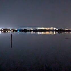Skyline von Gunzenhausen bei Nacht.