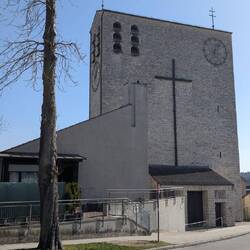 Moderne Marienkirche in Treuchtlingen