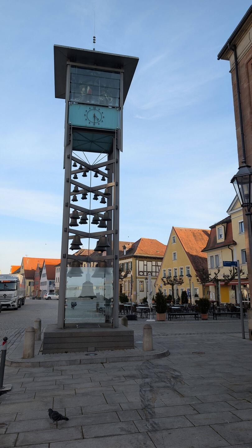 Glockenspiel auf dem Marktplatz von Gunzenhausen