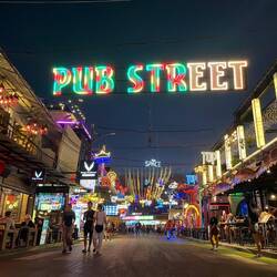 The party street which never saw me, Mumpi took it 🤣