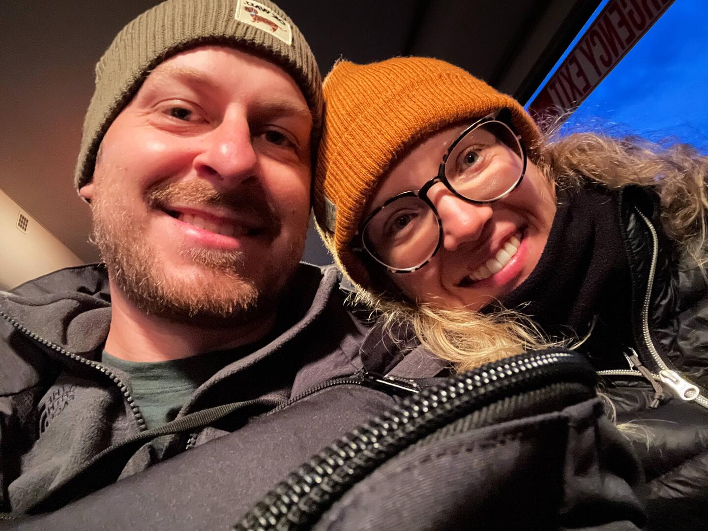 Noch ein bisschen müde im Shuttle