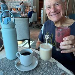 Daily Routine: Beet, Carrot, Ginger, Apple, Lemon, Spinach AND my Flamingo Vanilla Chai Latte