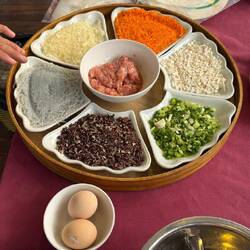 aus diesen Zutaten wird mal eine Frühlingsrolle