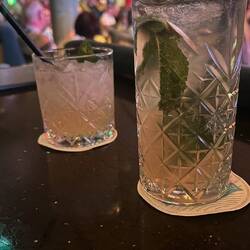 Und ja beide mit Alkohol 🍹