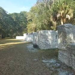 Die Sklavenunterkünfte.