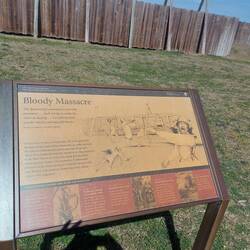 400 Spanier überfielen das Fort und töteten was ging.