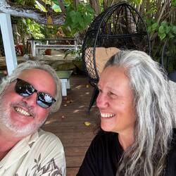 Im schönen Café in English Harbour 🥰😎