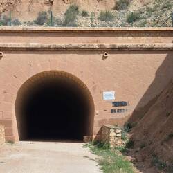 Hinein in den Tunnel, Licht an