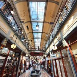 ... historische Shopping-Arkade