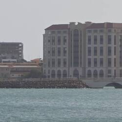 Hier wollen Chinesen ein Kasino mit Hotel bauen, aber es gibt wohl noch keine Lizenz