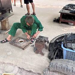 Schuhproduktion aus Pneus der Amerikaner