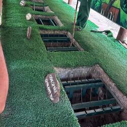 Verschiedene Fallen mit Spiessen