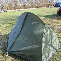 Zelt steht für die erste Nacht auf Sylt