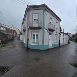 This will be the new albergue. It's not quite done yet.