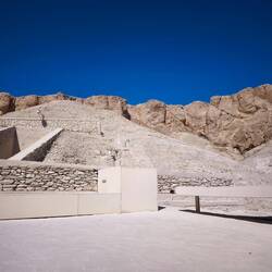 Thal der Könige mit über 40 Grabanlagen, davon sind ca 40% erst gefunden