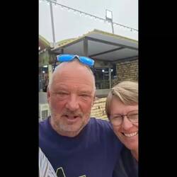 So läuft das in der Regel ab: Selfies/Videos mit Einheimischen.