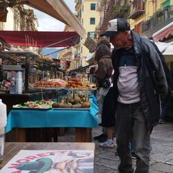 Erst aussuchen, dann setzen, irgendwann!!! kommt dann das Essen 😂