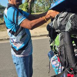 Alles auf ein Tuktuk um ins 8 km entfernte Hotel zu kommen