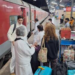 Aca esperando el nuestro