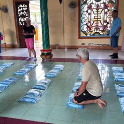 Markus bei der Andacht