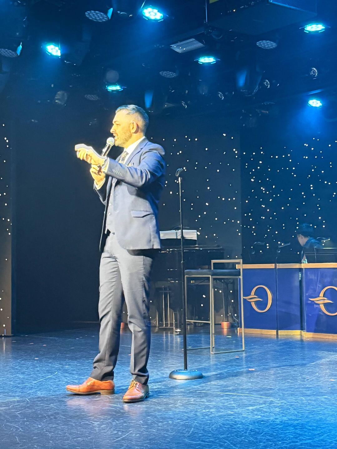 Assistant Cruise Director Robbie