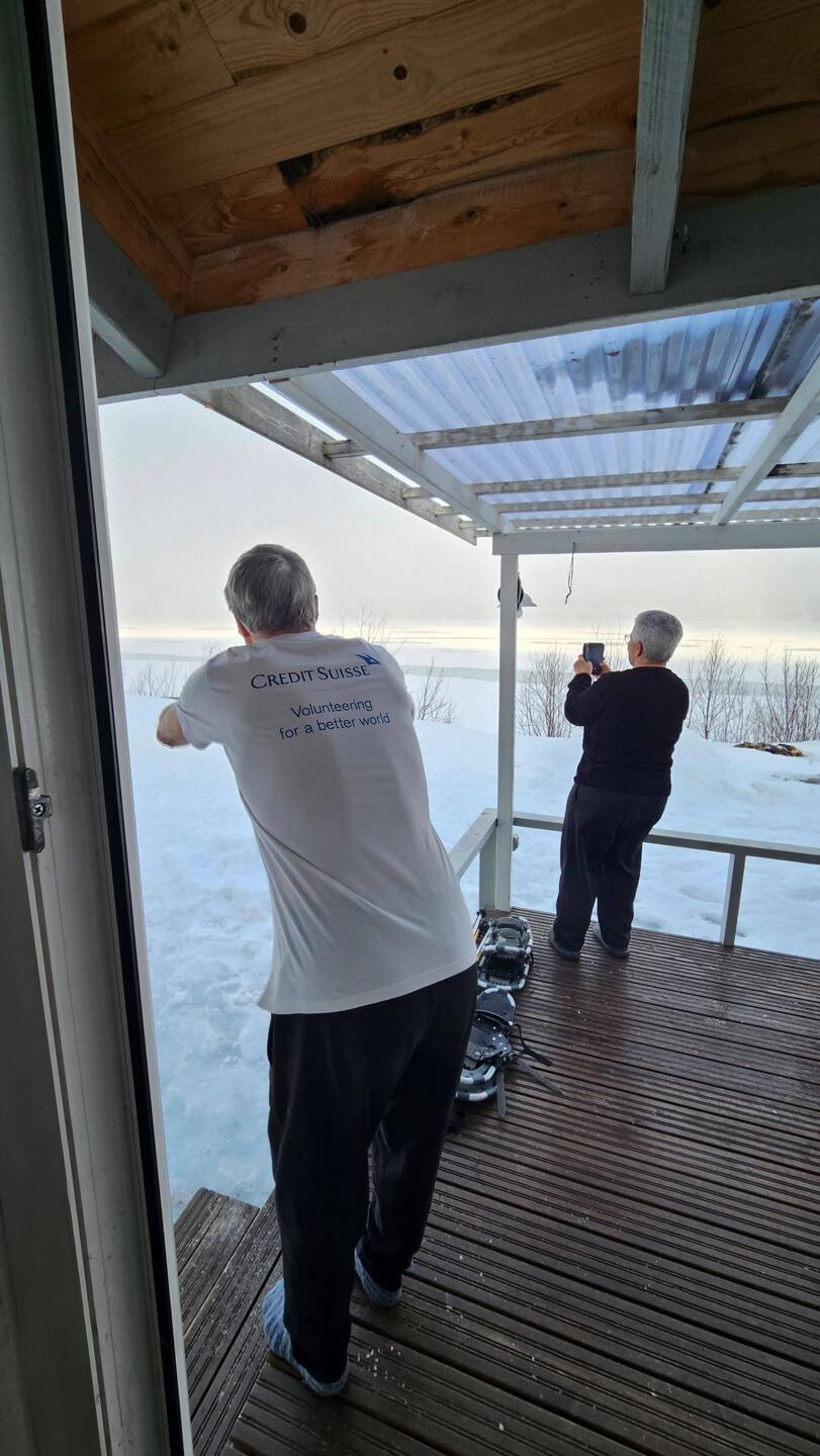 Die Sonne 🌞 kommt und lässt den Flusslauf erstrahlen