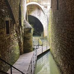 Unterirdische Passage