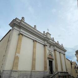 Der Dom von außen - ganz schlicht