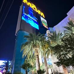 Hier im MGM zu sehen (absolut empfehlenswert!!!)
