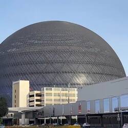 Die Sphere Halbugel mit ihren 57,6 Millionen LED's (Kostenpunkt des Bauwerks: 2,3 Milliarden USD 😱)