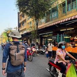 Heading to the station through the streets of Nakhon Pathom