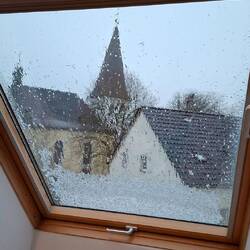 Das Gewitter mit Graupelschauer lassen wir erstmal vorbeiziehen.
