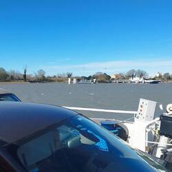 Fähre über die Rhone