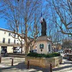 Statue auf dem Place de la République
