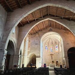 In der Kirche - sehr großzügig gestaltet