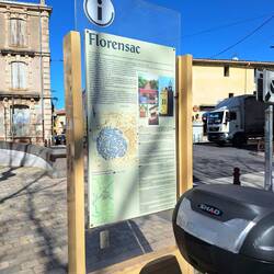 Florensac, Infos auf dem Place de la République