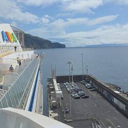 Lange und breite Pier