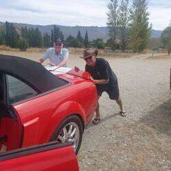 There they go pushing! 🤣🤣🤣