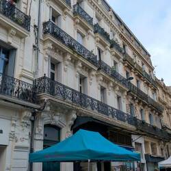 Überall die tollen Balkonbrüstungen, leider oft verrostet 🫣