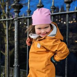 Und dann kommt sie plötzlich mit Posen, wo man sich fragt, woher sie das kennt.