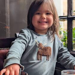 Schickes Kind im Herzen Edinburghs mit herrlichem Blick aus kleinen Augen.