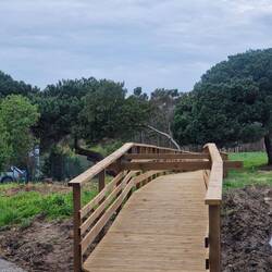 Dä wär äbe gsperrt gsi, hoppla.