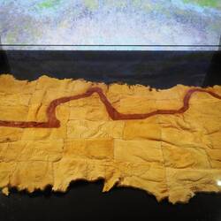 Umhang aus Possumfell / Possum skin cloak