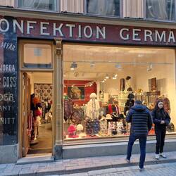 Es gibt eine deutsche Kirche, einen deutschen Abhang und eine deutsche Konfektion