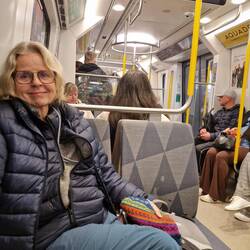 Ines in der Tunnelbana