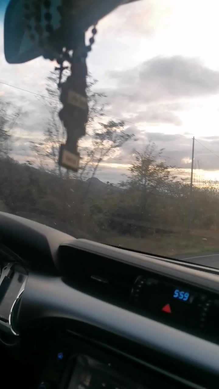 Die Arbeiter fahren zu den Zigarren Fabriken in Esteli